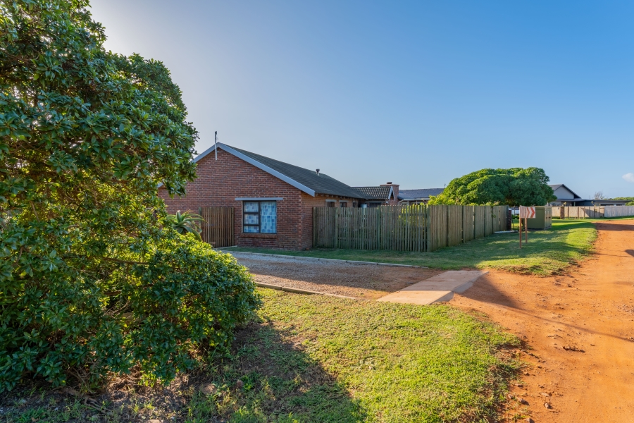 4 Bedroom Property for Sale in Cape St Francis Eastern Cape